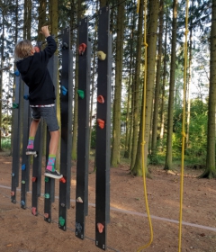 Segment - Lanová lezecká stěna (lanový park)