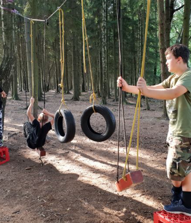 Foto k článku Segment - Pneumatiky (lanový park)